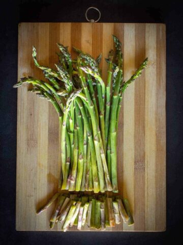 How to cut asparagus stems