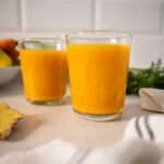 Zumo de zanahoria, jengibre y cúrcuma.