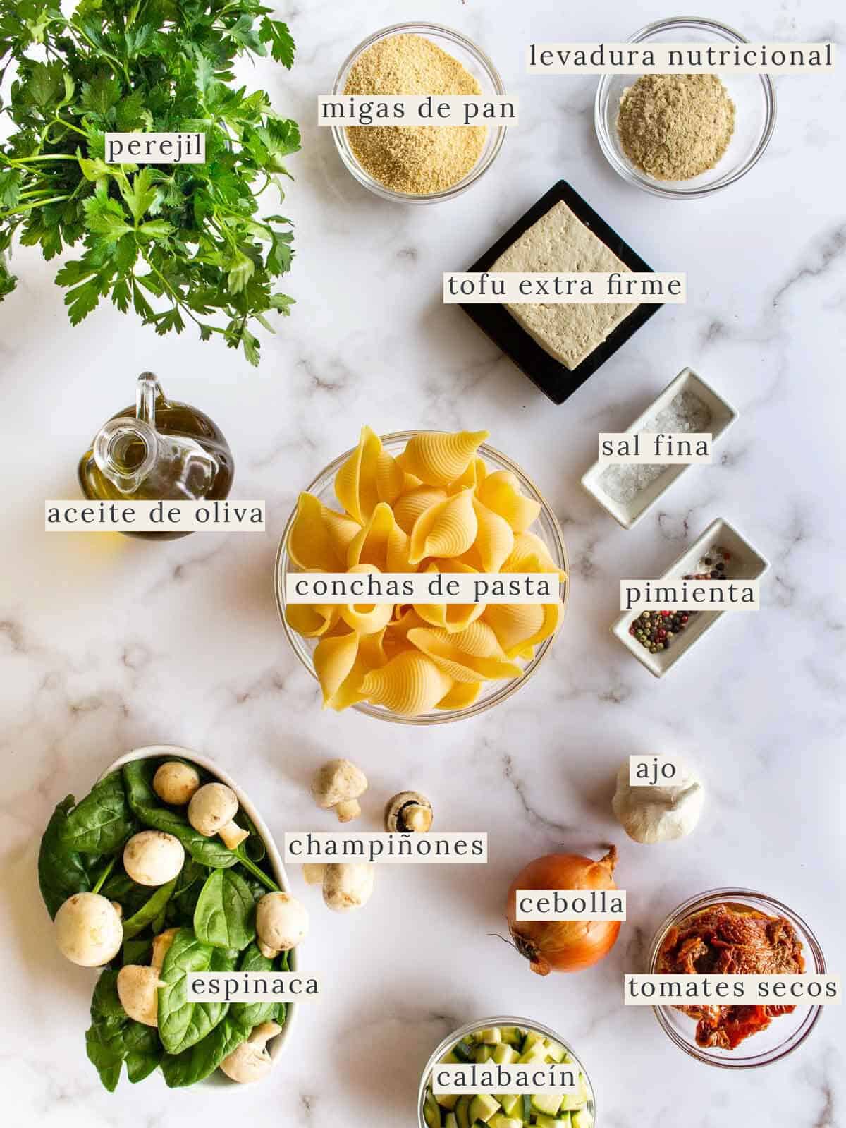 ingredientes de conchas de pasta rellenas.