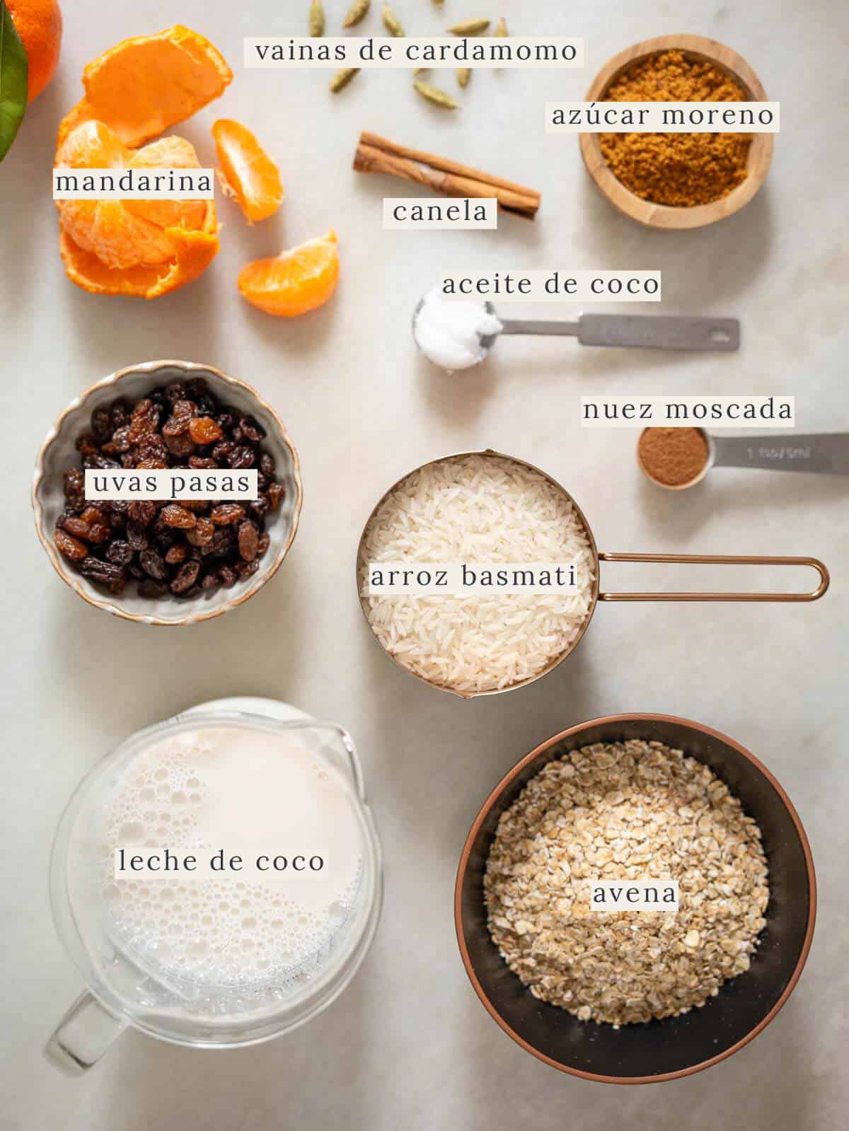 ingredientes para hacer el postre de arroz cremoso.